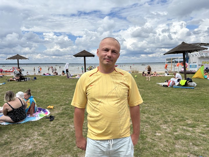 Дощі не врятували Світязь: рівень води в найбільшому озері Волині продовжує знижуватися