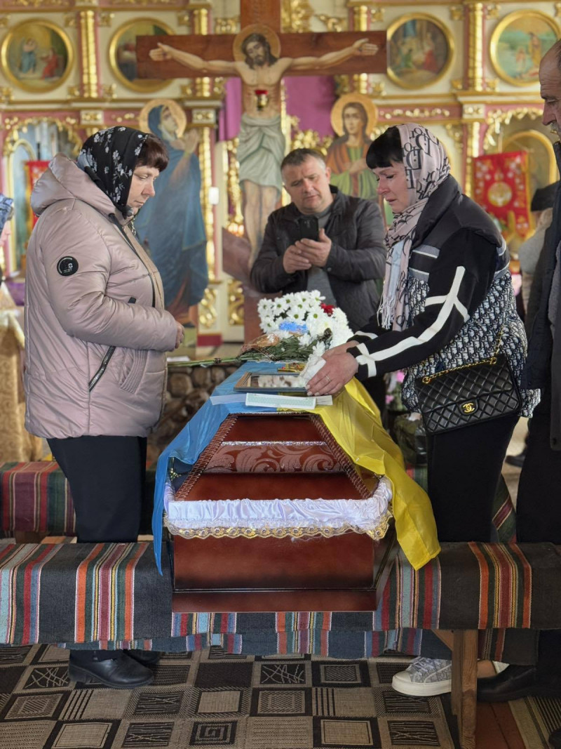 Загинув наприкінці червня 2024 року: на Волині попрощалися з Героєм Андрієм Оніщуком