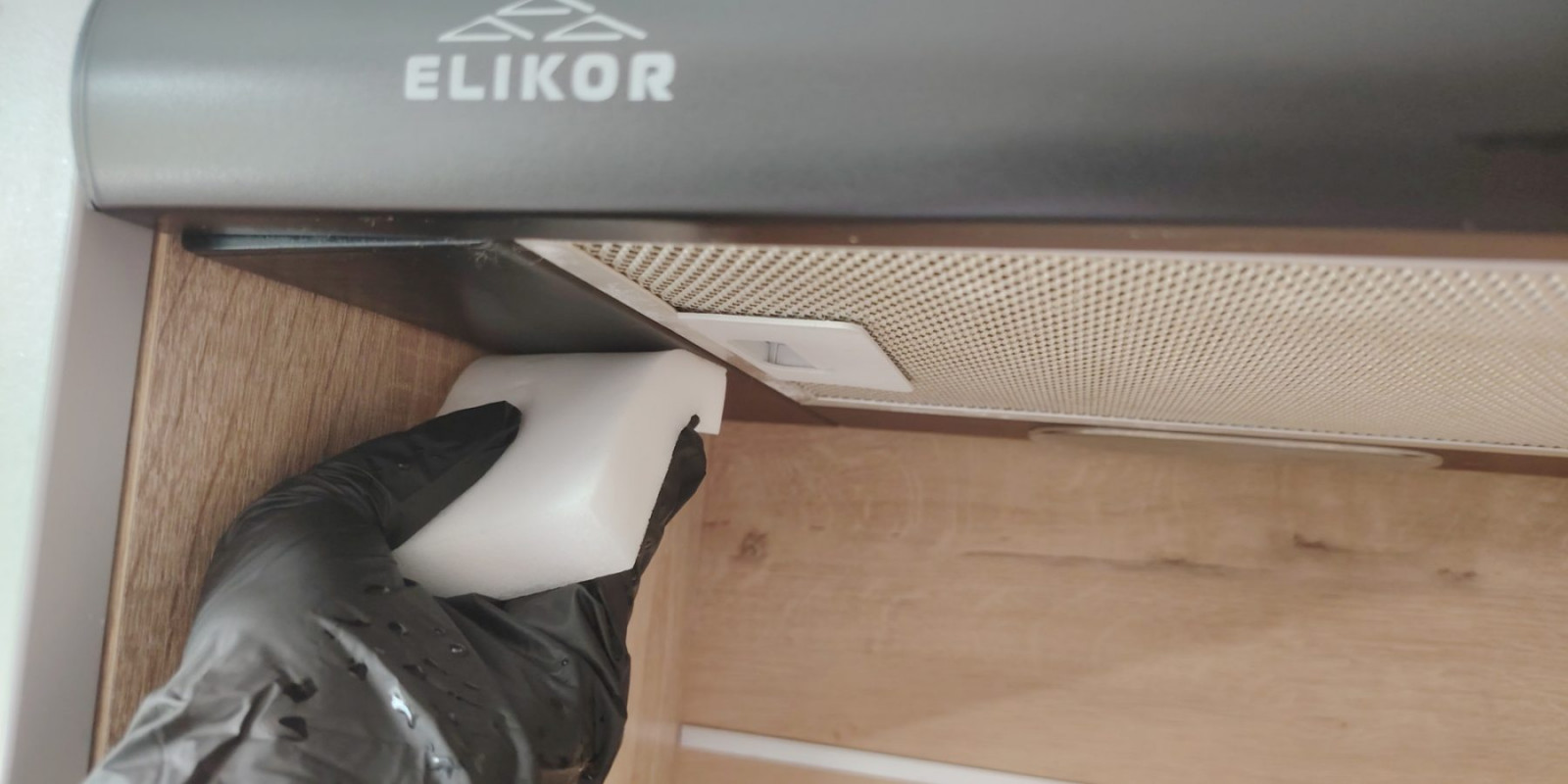 Як очистити витяжку від жиру за 5 хвилин: простий домашній спосіб