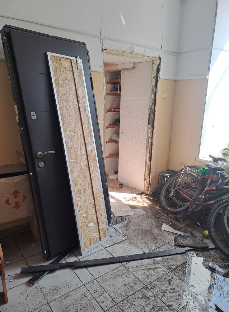 Після ракетного удару в Луцьку сім’я залишилася без даху над головою: відкрито збір коштів