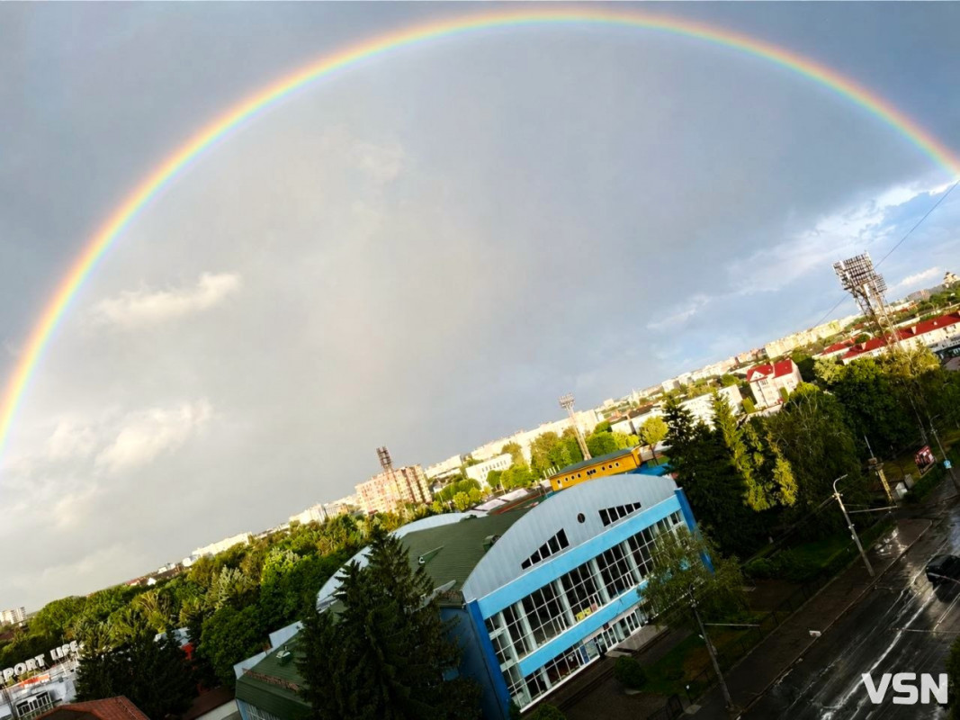 Після грози над Луцьком з’явилася подвійна веселка. Фото