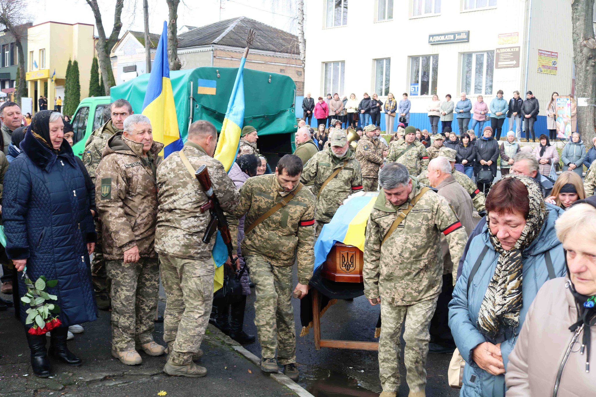Маленька донечка втратила батька: на Волині попрощались з Героєм, який майже рік вважався зниклим безвісти