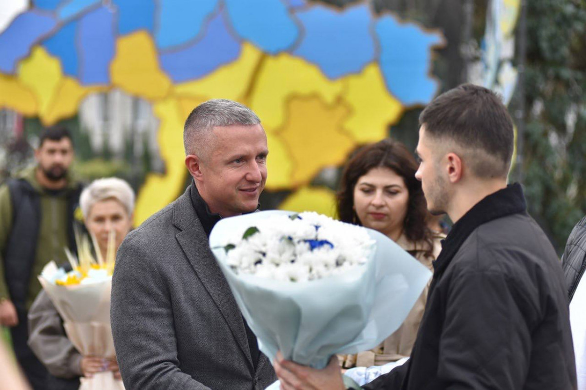 «Я зараз тут, і це моя реальність»: у Луцьку зустріли захисника Павла Літвіна після 50 місяців полону