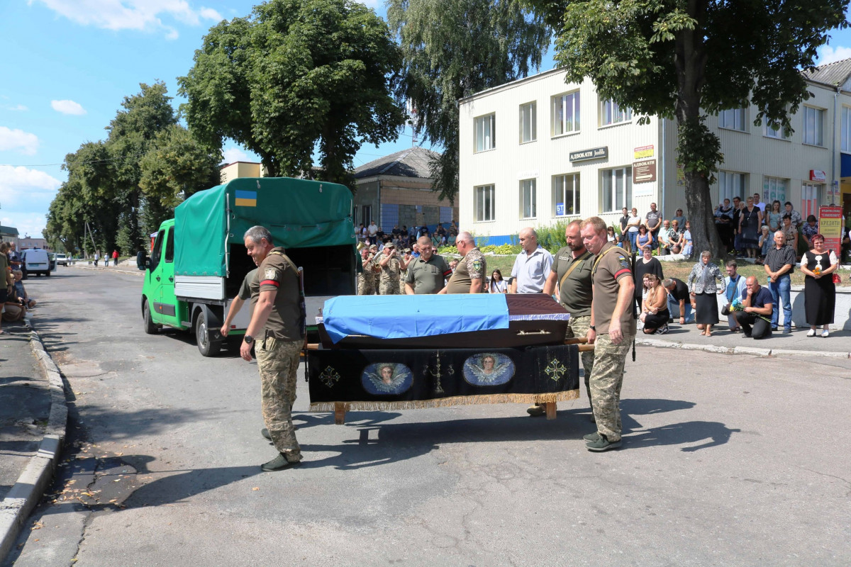 Місяць не дожив до дня народження: на Волині попрощалися з Героєм Дмитром Міцевським