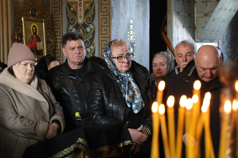 У Луцьку провели в останню дорогу полеглого воїна Дениса Савчука