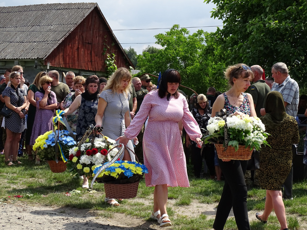 У перший день вторгнення став на захист країни: на Волині попрощалися із молодим Героєм Олександром Карпуком