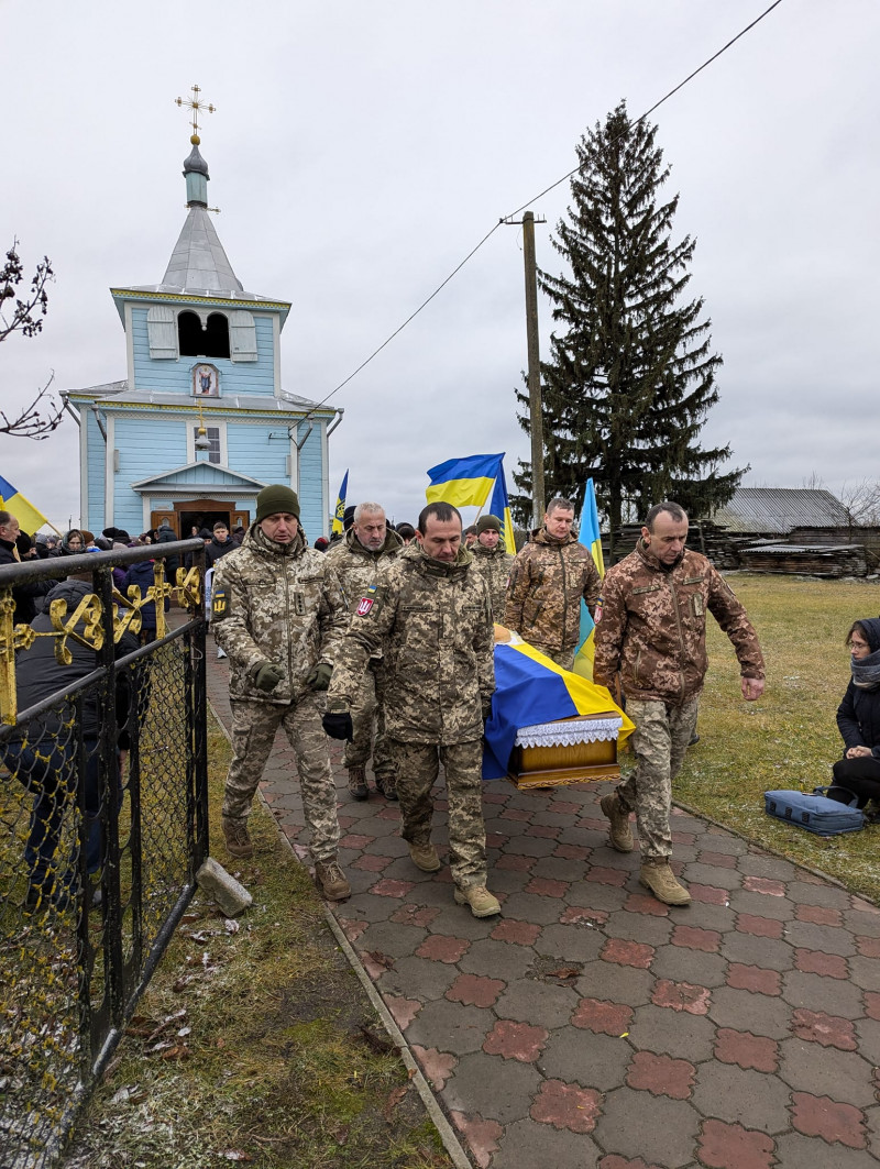 Так і не встиг створити сім'ю: на Волині попрощалися з Героєм Олегом Гарасимлюком