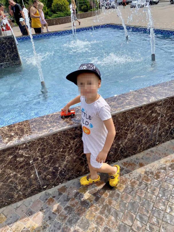 «Ми втратили єдиного сина»: подробиці загибелі 6-річного хлопчика через гойдалку