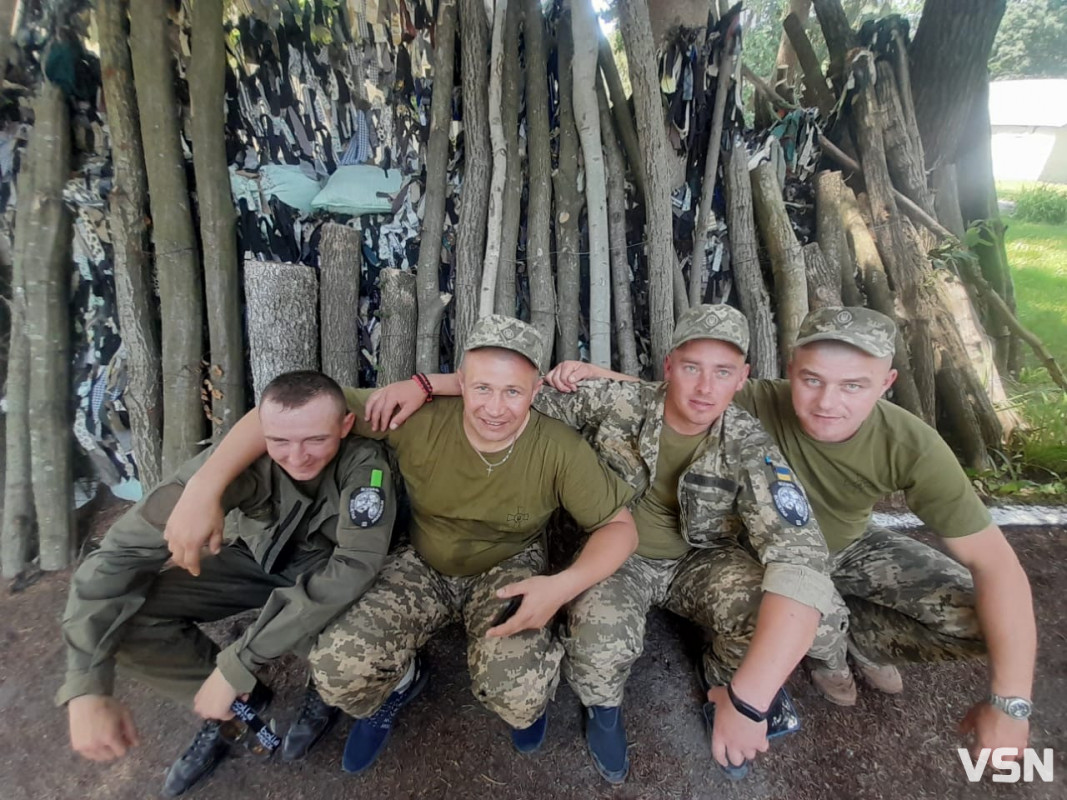 Намагаючись евакуювати полеглого побратима, підірвався на міні. Спогади про Героя з Волині Ігоря Панасюка