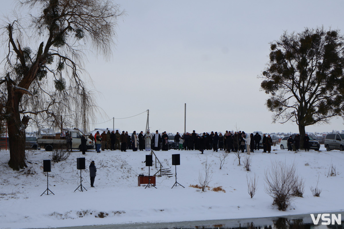 Як у Луцьку освячували воду на річці Стир. Фоторепортаж