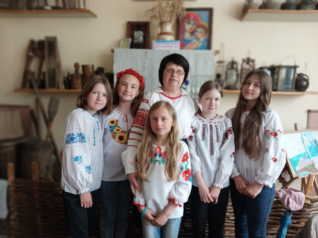 Прийшла на рік, а залишилася на 33: історія директорки волинської гімназії
