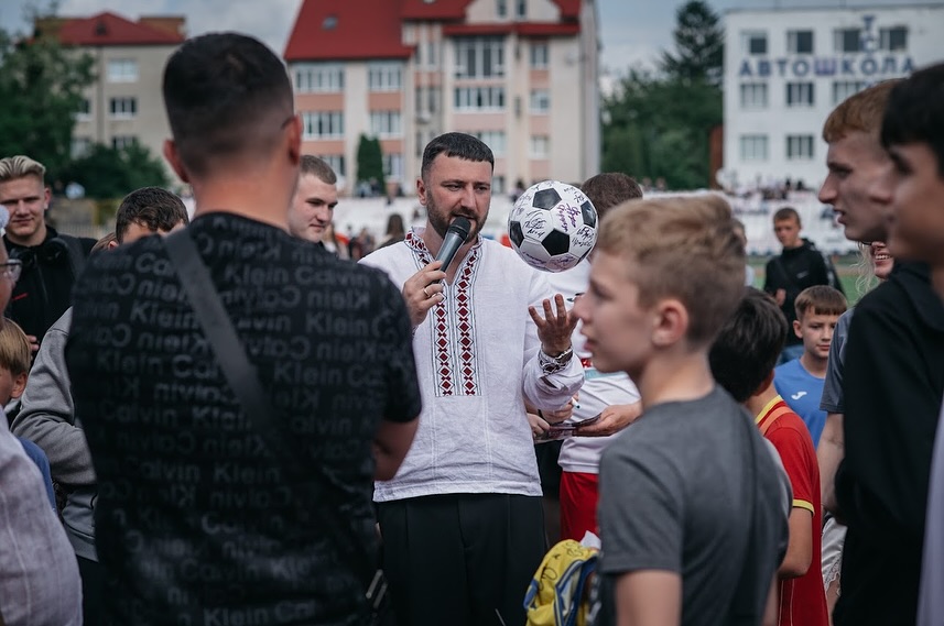 У Луцьку зібрали 340 тисяч для прикордонників на благодійному матчі
