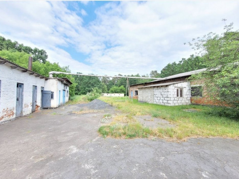 Поблизу Ківерець продають колишній ковбасний цех