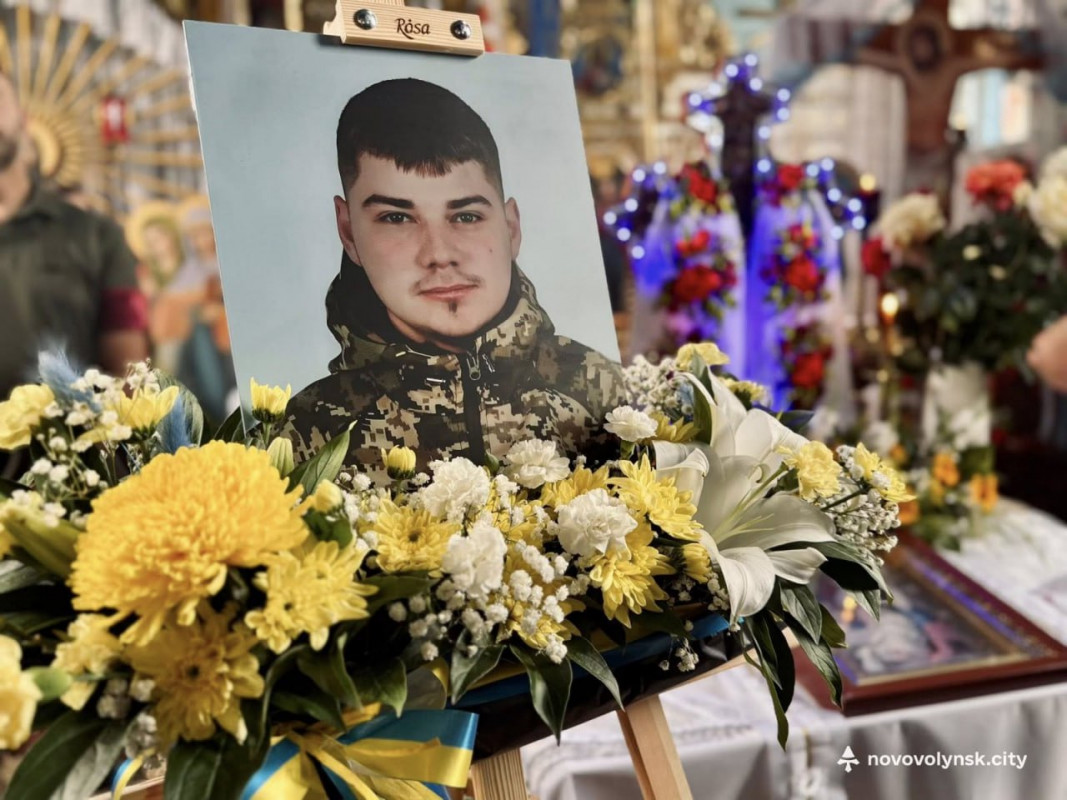 Йому так і не судилося побачити сина дорослим: спогади про 21-річного Героя з Волині Дмитра Потурая