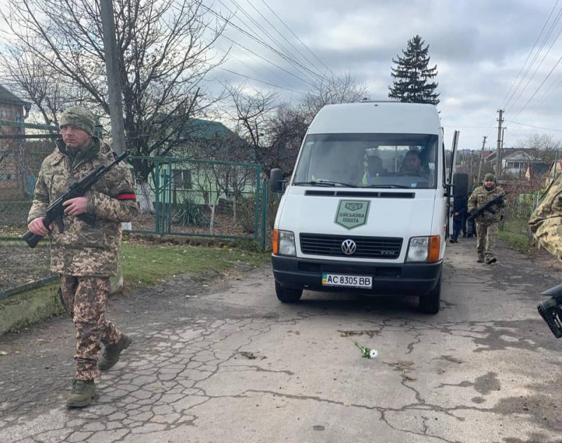 Відспівали у храмі, парафіянином якого він був: у Луцькому районі поховали командира відділення снайперів Василя Струцюка. Фото