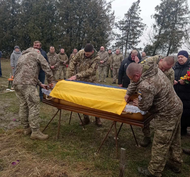 Трагічний день: на Волині попрощалися із Героєм Юрієм Вишневським