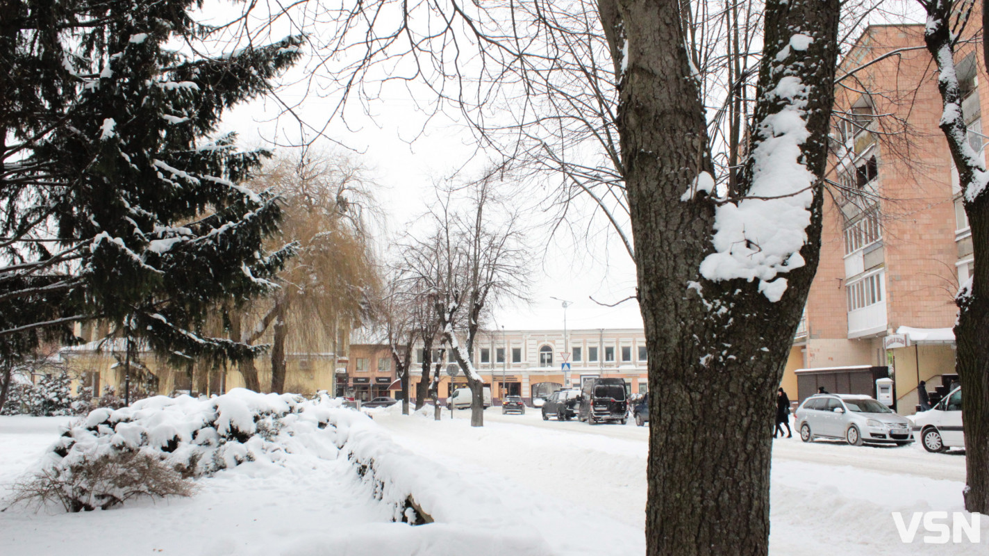 Ковель після снігопадів: фоторепортаж із засніженого міста