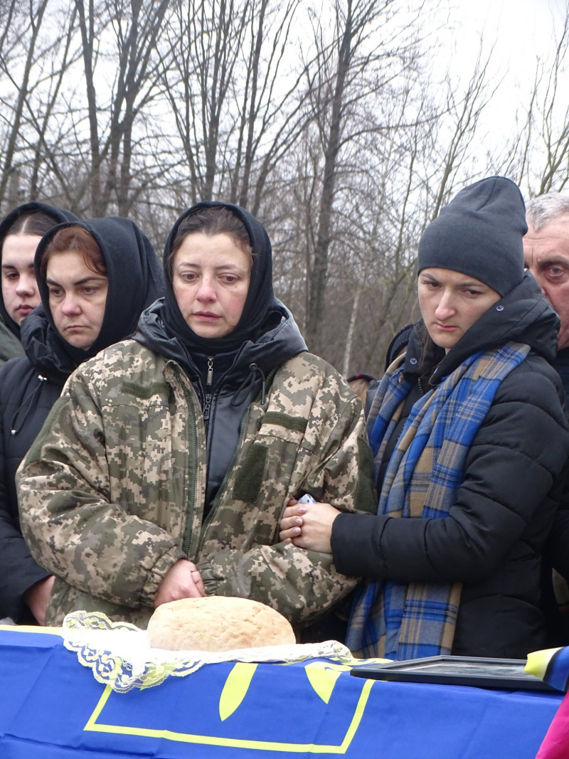 Добровольцем пішов до війська: на Волині попрощалися з Героєм Сергієм Попрійчуком