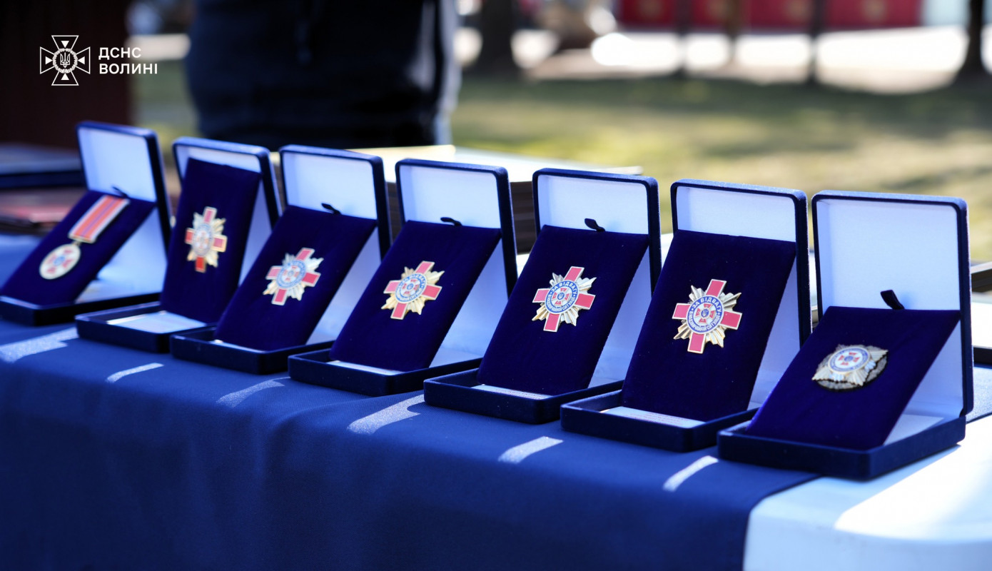 У Луцьку відзначили рятувальників за мужність під час ліквідації пожеж і наслідків обстрілів