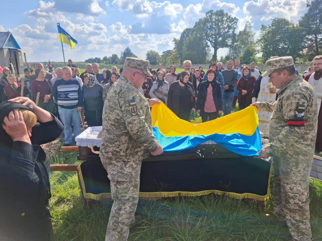 На Волині попрощалися із 55-річним захисником Сергієм Кушнірчуком