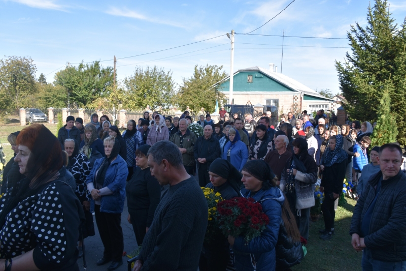 На Волині провели в останню путь 46-річного Героя Леоніда Мізернюка