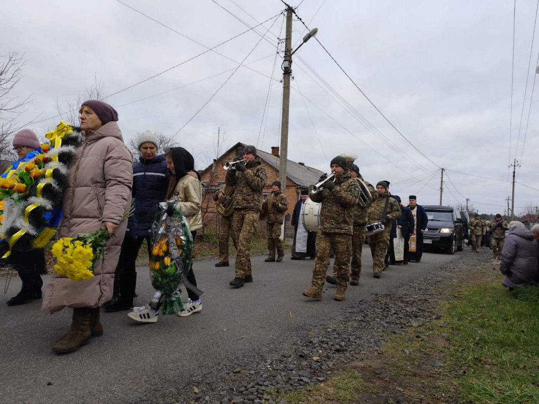 Серце зупинилося у лікарні: на Волині попрощались з ветераном війни Олександром Бондарем