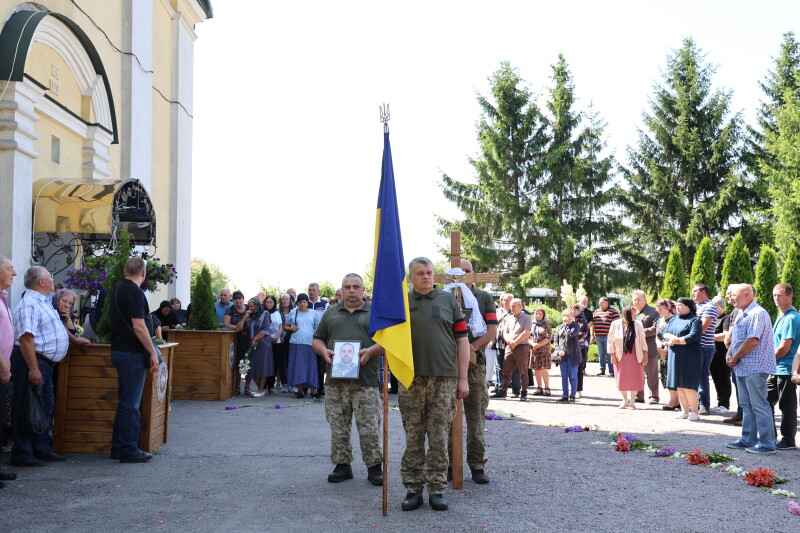 Навіки 51: на Волині попрощались з Героєм Олександром Голотюком
