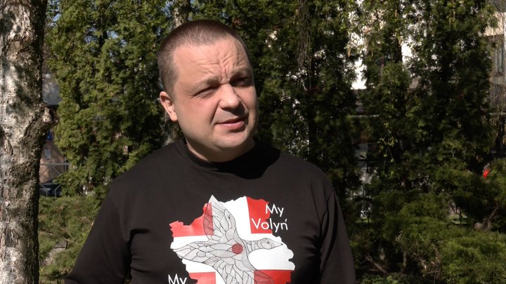 Чи переноситимуть стелу загиблих воїнів у Луцьку: що кажуть влада і родини