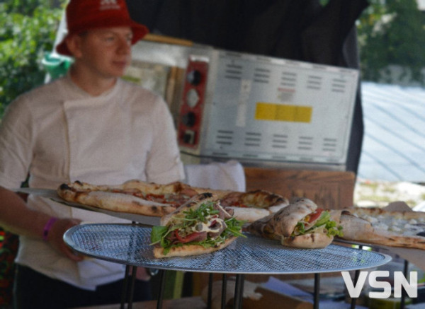 Куштували їжу і збирали на авто захисникам: у Луцьку стартувала друга частина Lutsk Food Fest