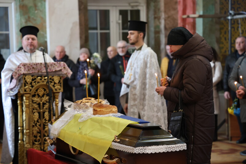 Життя обірвалося у вересні 2024 року: у Луцьку попрощалися з Героєм Олександром Кругліковим