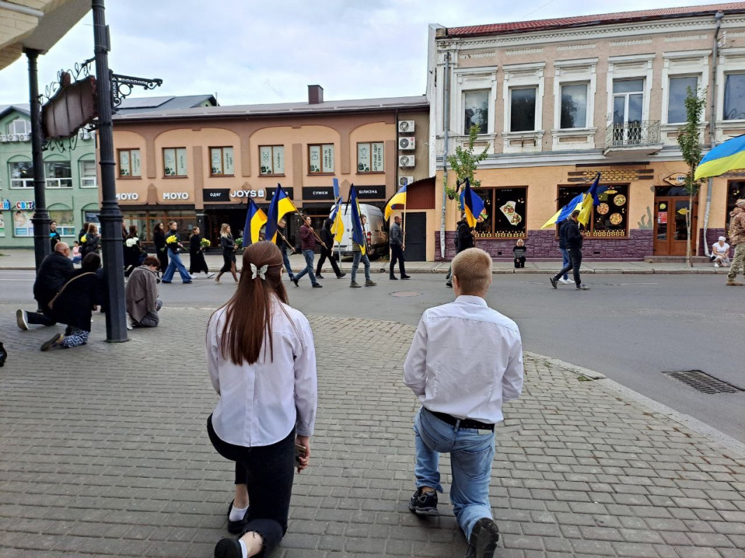 Дві донечки втратили батька: на Волині попрощалися з Героєм Михайлом Дудинцем