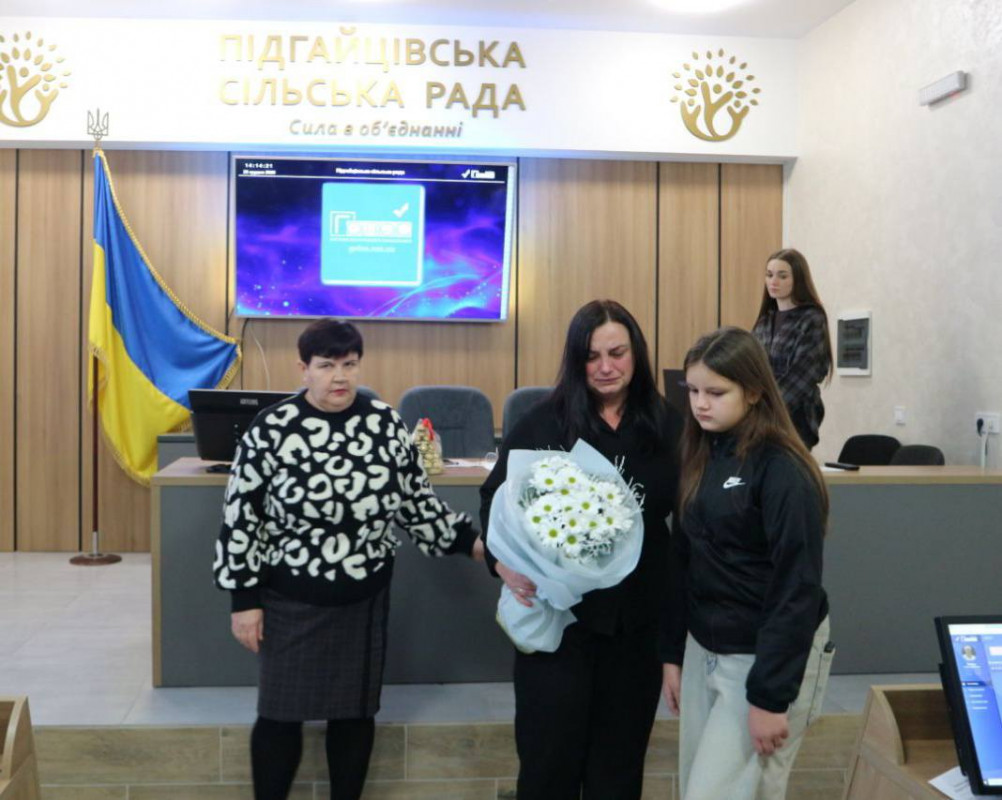 Був «очима» та «крилами», що нищили ворога: рідним Героя з Волині вручили державну нагороду