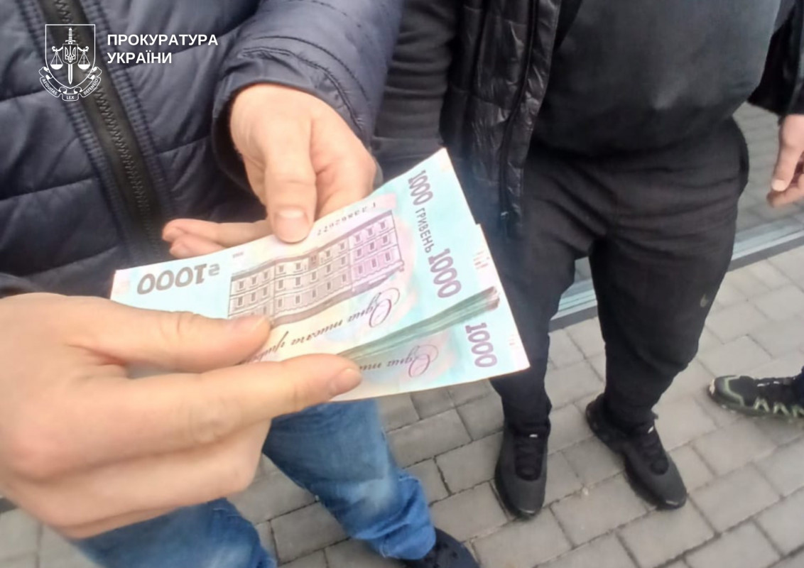 20 тисяч за «спокійний бізнес»: на Волині чиновник вимагав гроші за відсутність перевірок