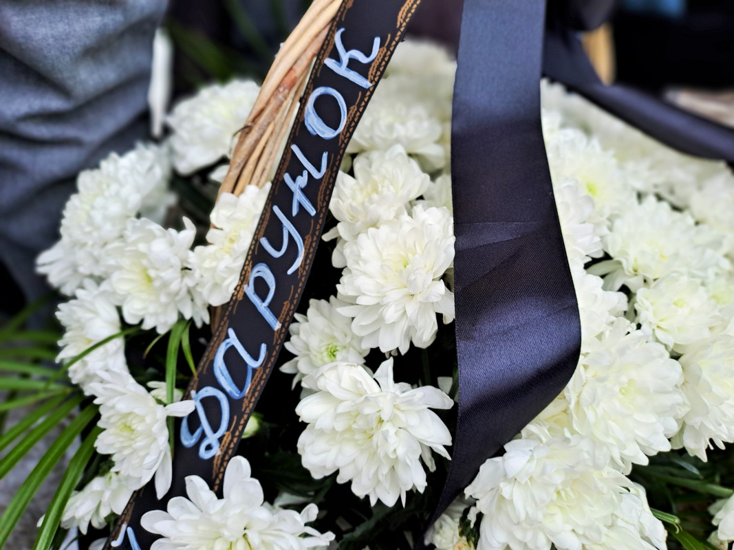 Зійшлося усе село: на Волині попрощалися з молодим Героєм Ігорем Тимоніком