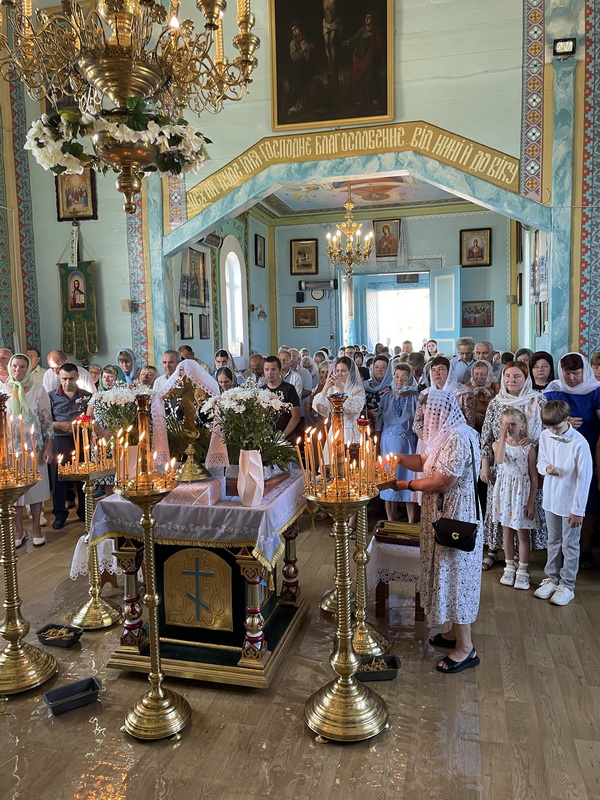 Митрополит Михаїл звершив літургію у волинському храмі з 150-річною історією