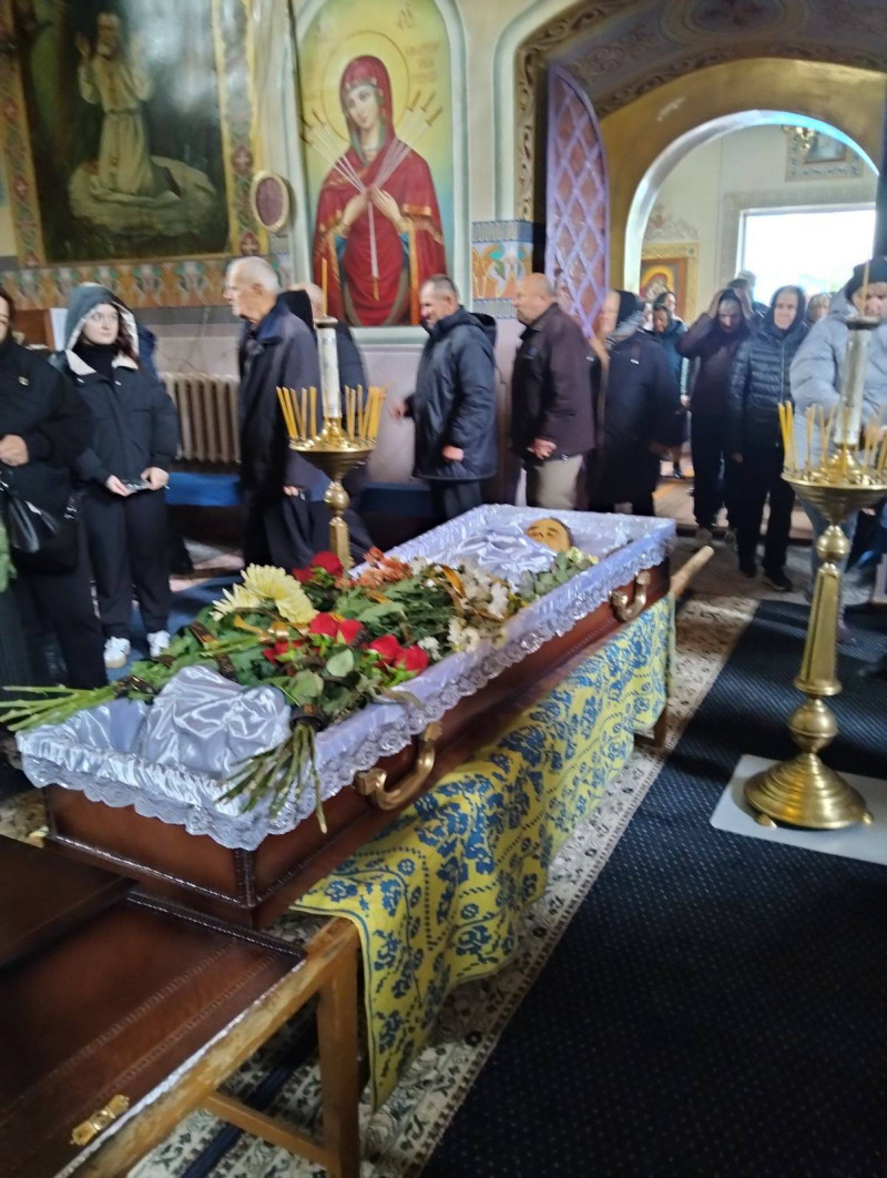 Життя обірвалось внаслідок важких поранень: на Волині попрощались з Героєм Володимиром Андрійчуком