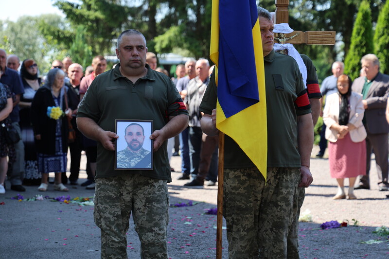 Навіки 51: на Волині попрощались з Героєм Олександром Голотюком