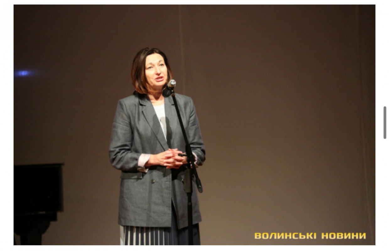«Вона належала своєму народові, служила йому через мистецтво»: у Луцьку вшанували пам'ять народної артистки України Людмили Приходько