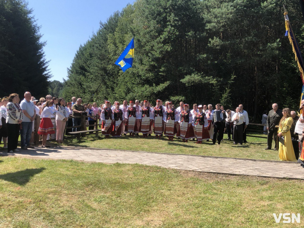 Пісні, куліш і зброя у Вовчаку: на Волині відбувся фестиваль патріотичної пісні
