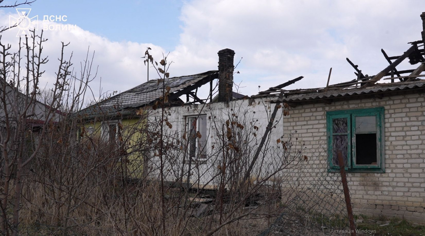 Волинянка врятувала людей із палаючого будинку: рятувальники розповіли причину загоряння