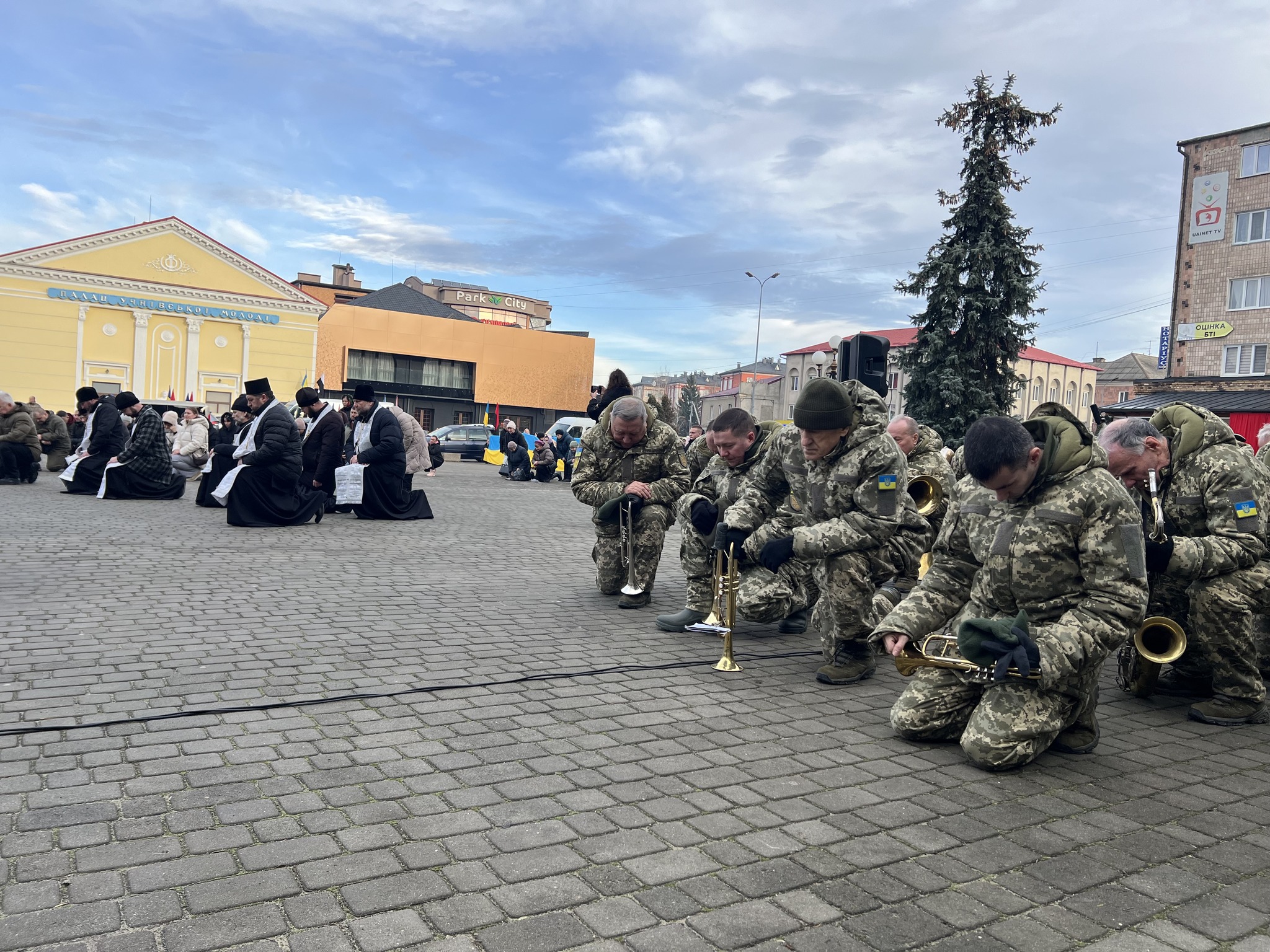 ДНК-експертиза обірвала надії: на Волині попрощалися з Героєм Юрієм Данилюком
