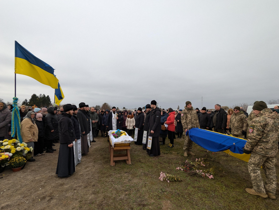 Був єдиним сином у матері: на Волині попрощалися із 28-річним Героєм Валентином Поліщуком