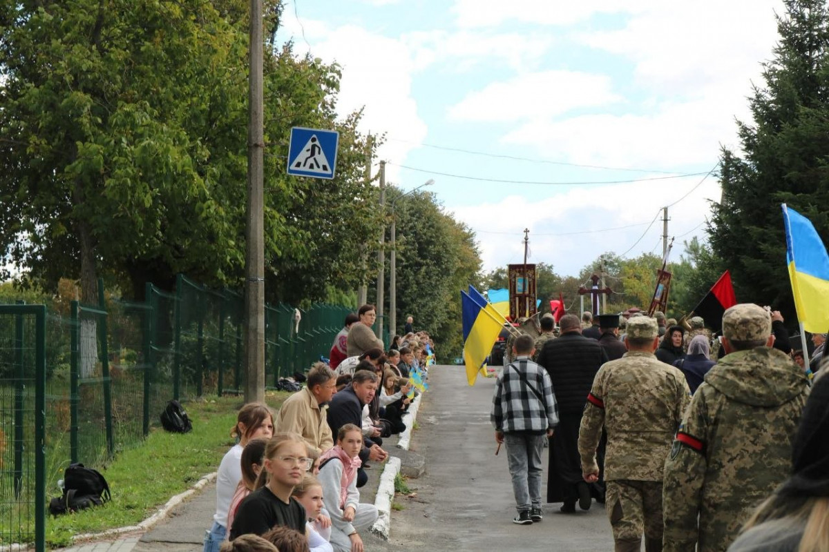 Через понад два роки після загибелі на Волині попрощалися із Героєм Олександром Трофимюком