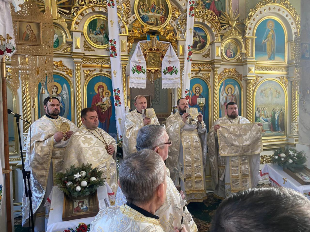 Перший український священник у місті: на Волині поховали протоієрея храму ПЦУ