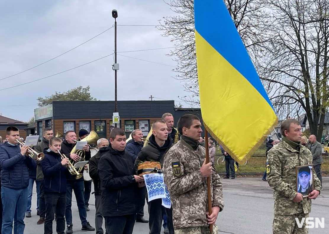 «На щиті» з Курщини повернувся додому: на Волині попрощалися із Героєм Костянтином Карабаджаком