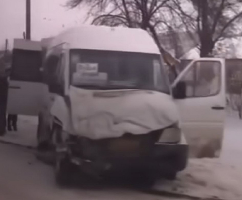 На Волині рейсовий автобус «Луцьк – Нововолинськ» зіткнувся з бусом