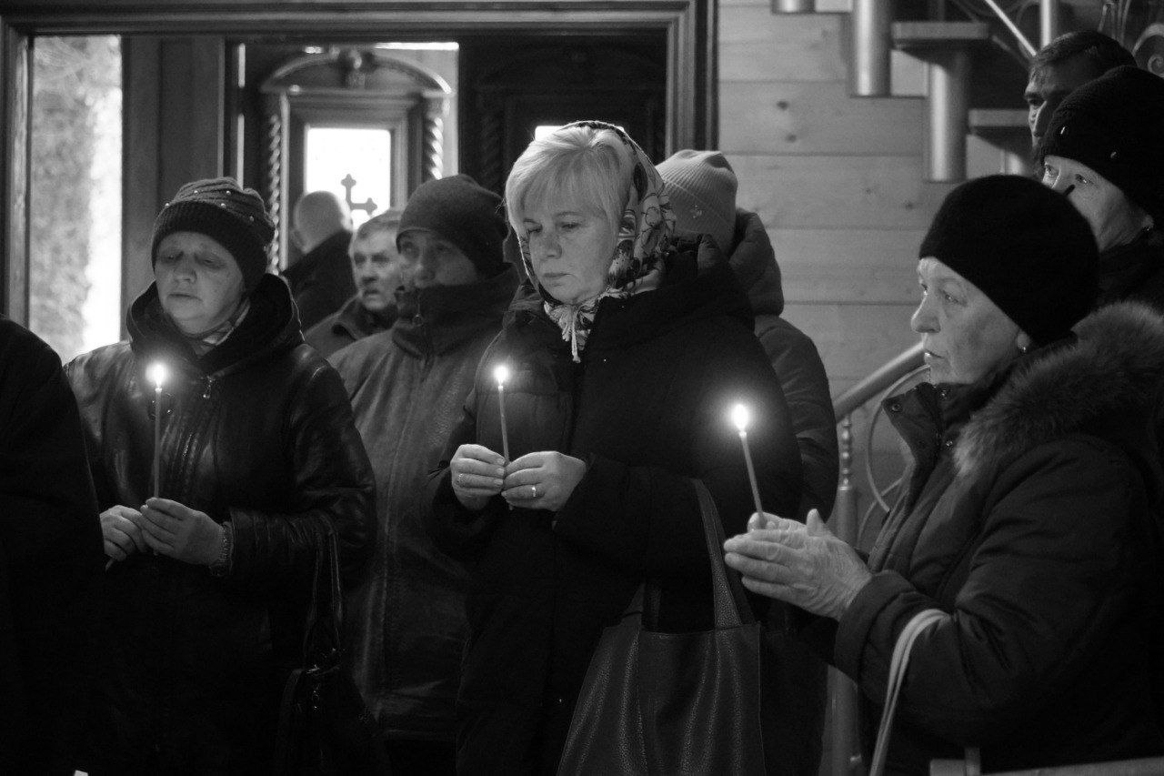 Осиротіли двоє синів: на Волині попрощались з Героєм Олександром Келлером