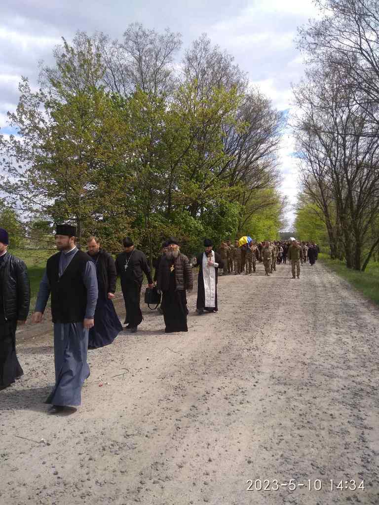 На Волині сотні людей провели в останню путь молодого Героя Володимира Банзерука