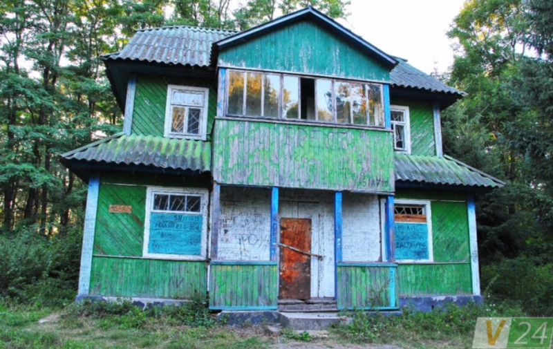 Літо на Світязі 2025: ціни, житло, розваги та легендарні пончики