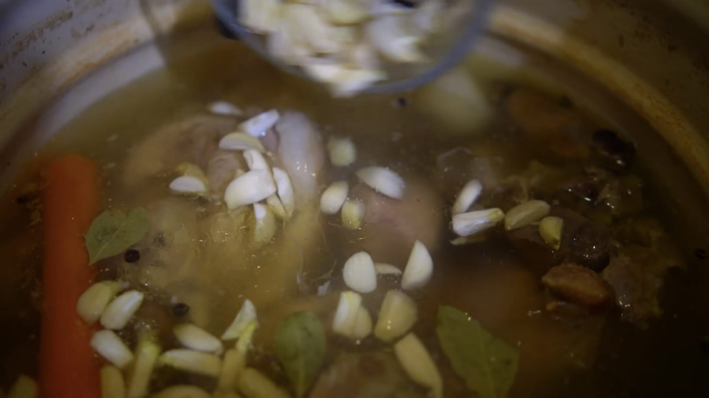 Як приготувати прозорий холодець на Великдень